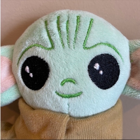 The Child Bundle from Star Wars
Mandelorian Baby Yoda Plush Toy and
Mug - Picture 5 of 12